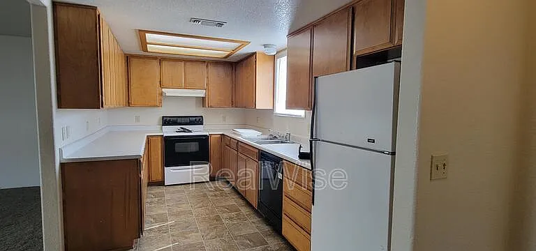 1806 Medart Ln — Photo 10