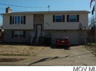 816 Seneca Dr, Belpre, OH