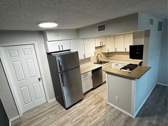 4th image of 5011 San Jacinto St APT 203