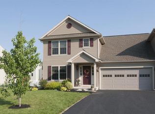 5190 Oak Leaf Dr, Mount Joy, PA 17552