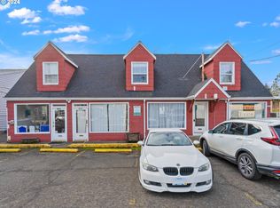 8836 SE Stark St, Portland, OR 97216