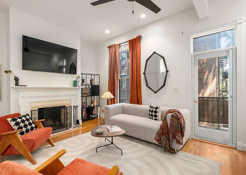 1st image of 85 Dartmouth St #2