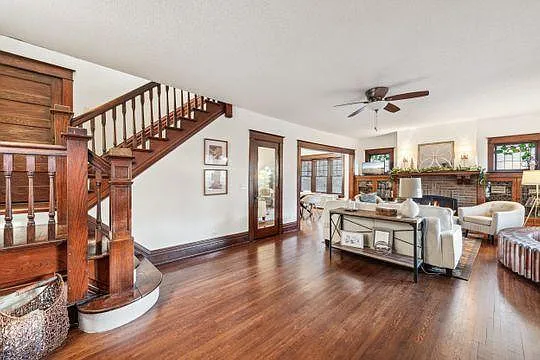 1009 Grand Ave — Photo 4