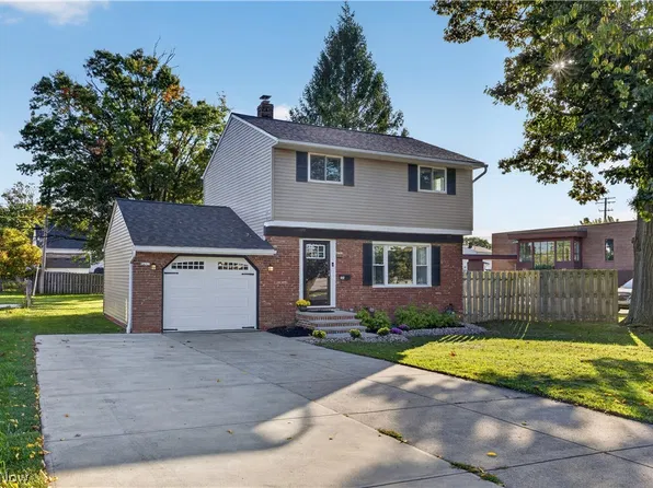 239 E 305th St, Willowick, OH 44095