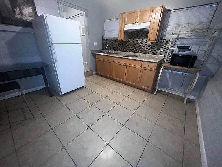 8362 Cristobal Cir #B — Photo 6