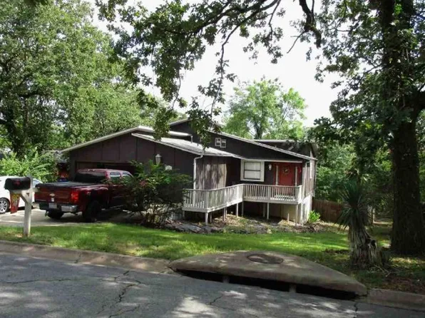 17 Millstone Cv, Maumelle, AR 72113