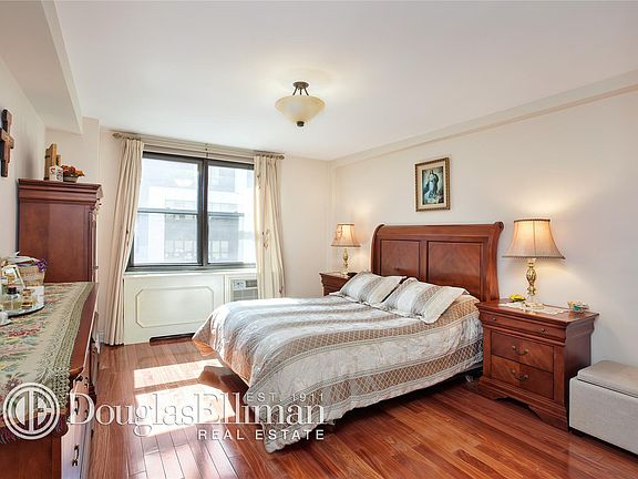 5th image of 235 E 57th St APT 12E