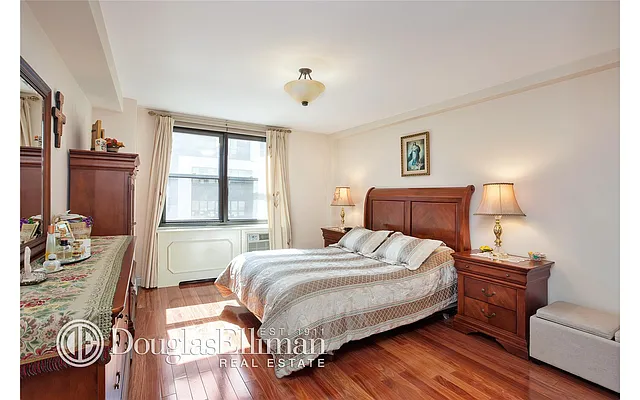 Sold by Douglas Elliman | media 6