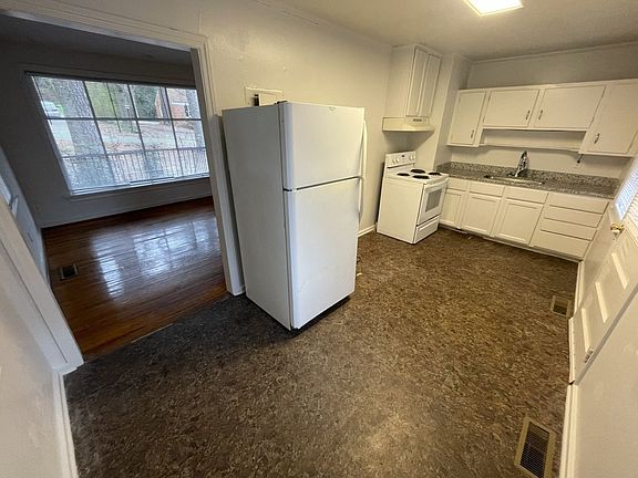 5th image of 322 Angier Ave