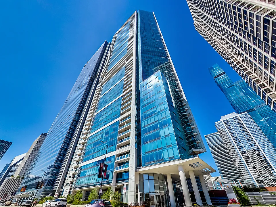 340 E Randolph St #4901