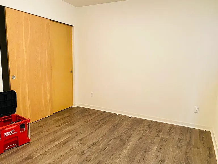 2322 E Denny Way — Photo 7