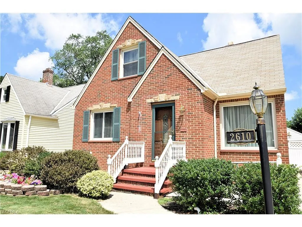 2610 Torrington Ave photo 1