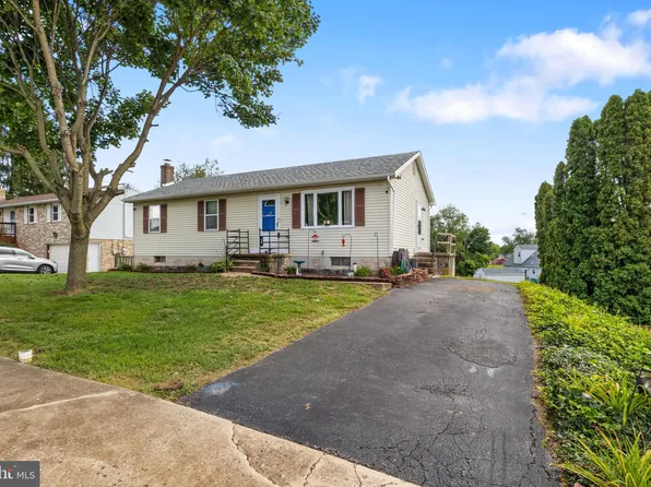 29 Stony Ln, Dover, PA 17315