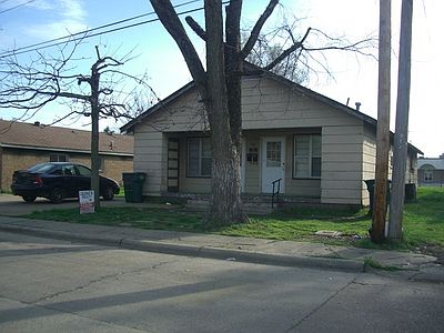 2nd image of 912 McDaniel St