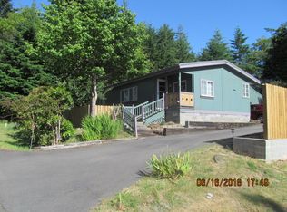 135 Woodglen St, Port Orford, OR 97465