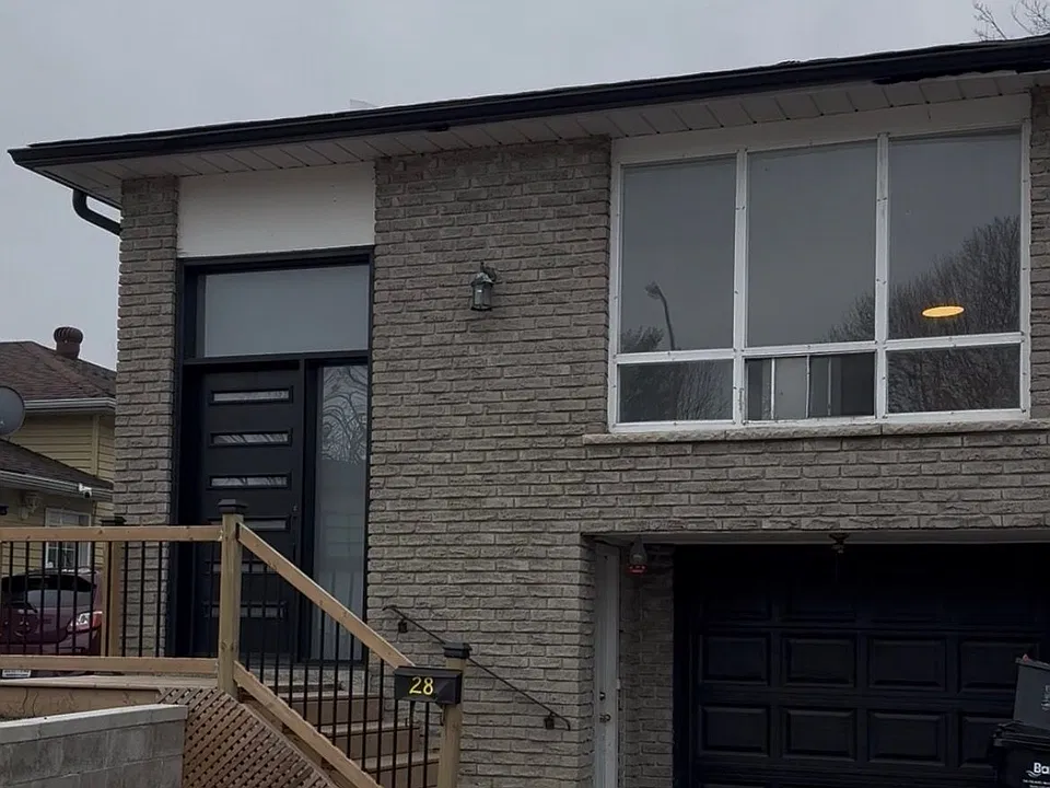 28 Carlton Rd #LOWER