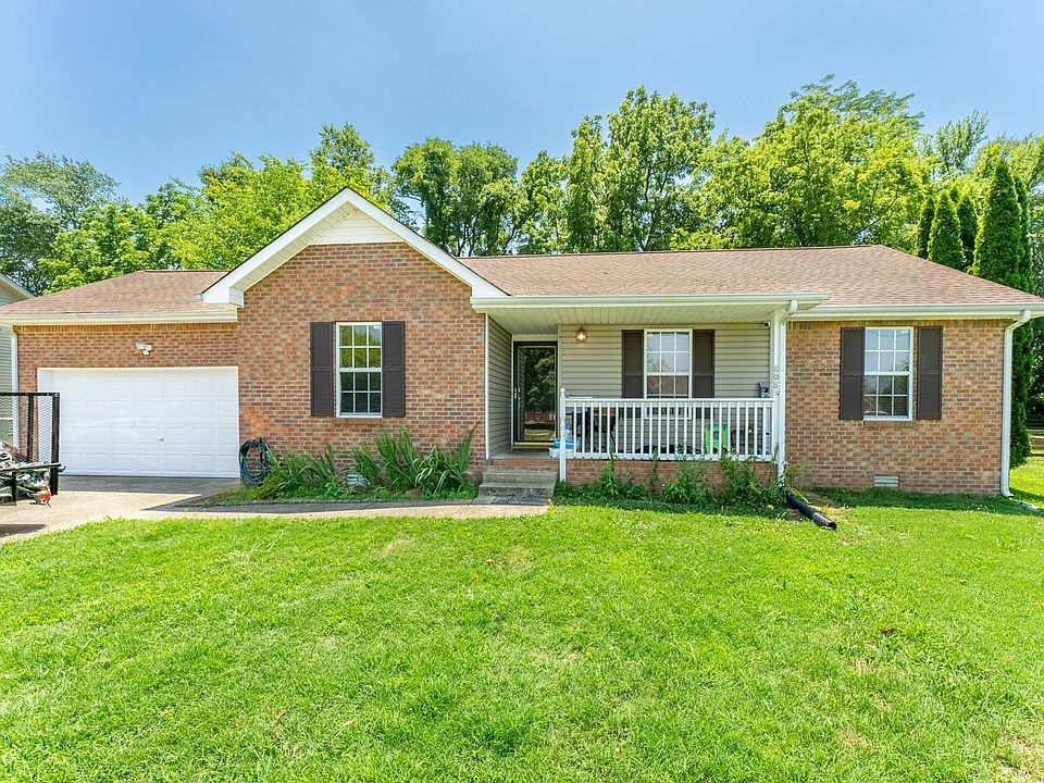 1st image of 808 Buckhorn Dr