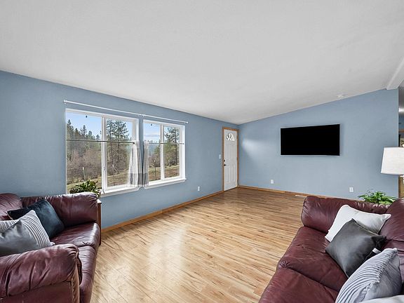 4th image of 319 Crystal Creek Rd