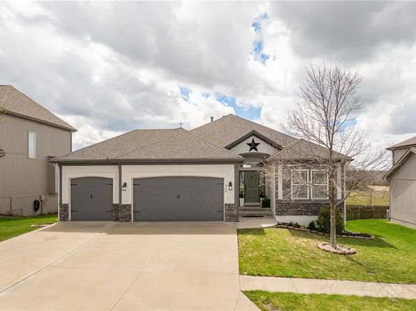 509 Sycamore Rd, Greenwood, MO 64034