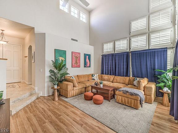 5th image of 255 El Camino Verde St