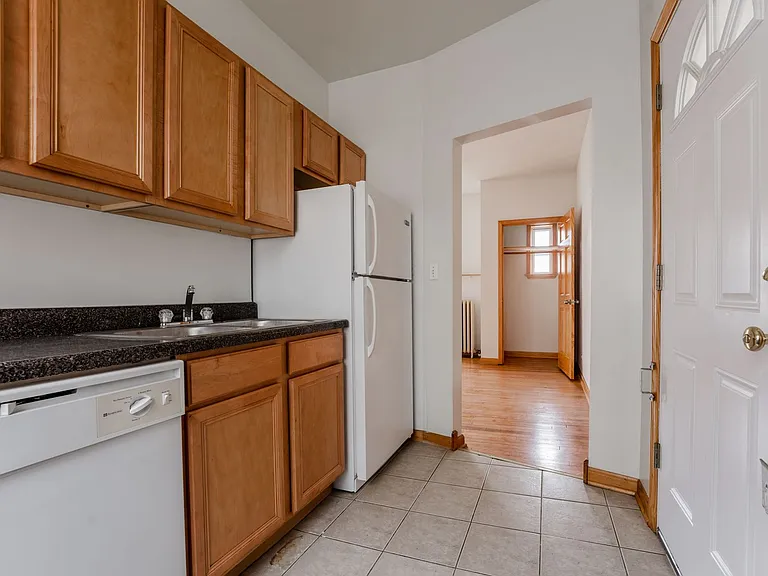 2620 W Gunnison St #3 — Photo 5