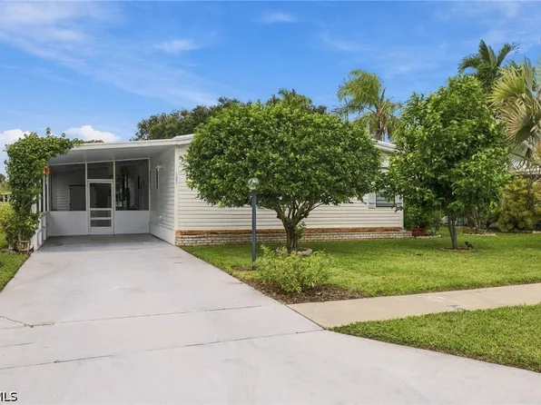 105 Calais Ct, Naples, FL 34112