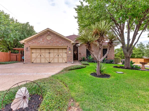 1900 Red Rock Dr, Round Rock, TX 78665
