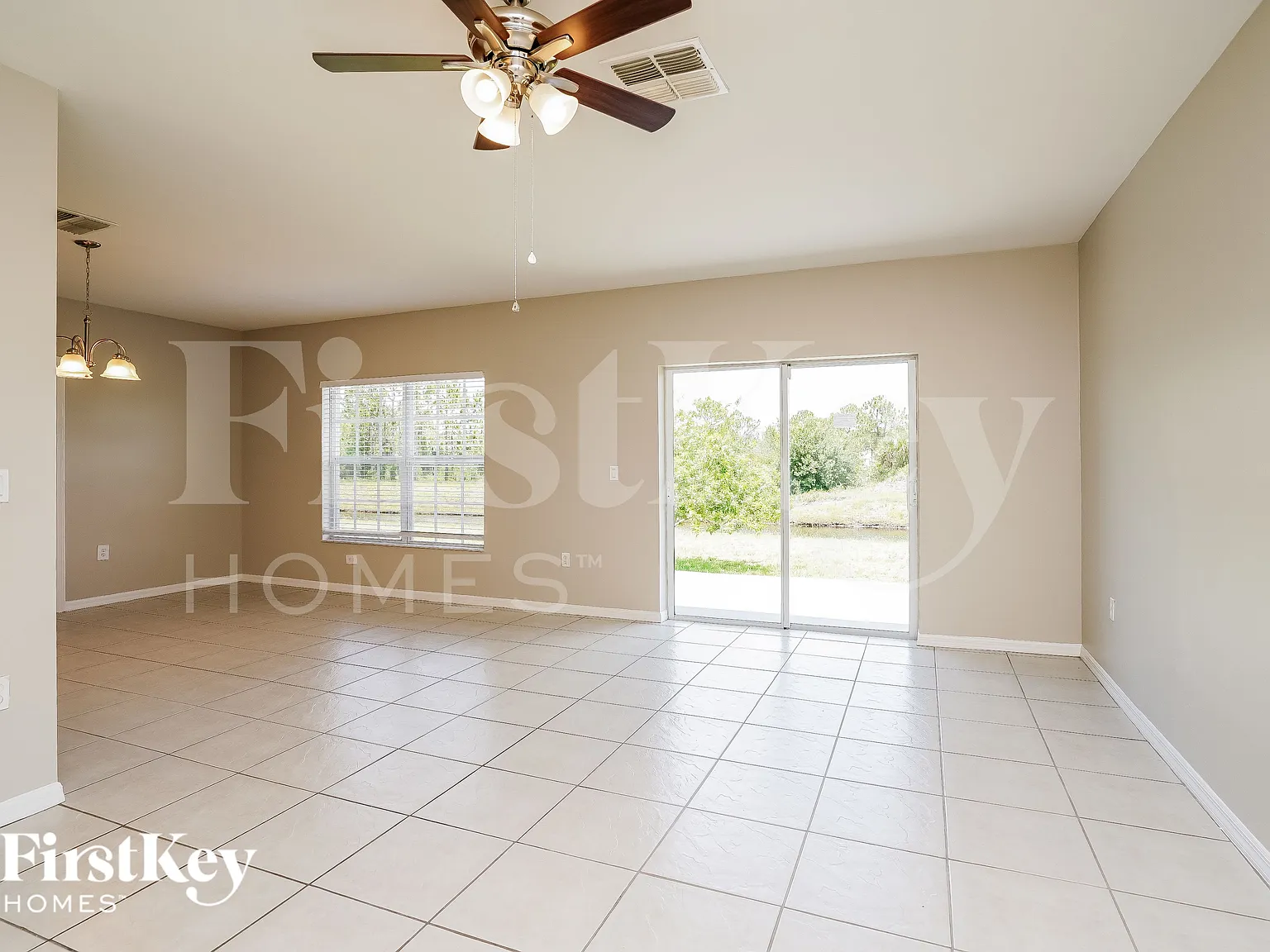 3 bed, 2.0 bath, 1357 sqft, $1,985 — Photo 2