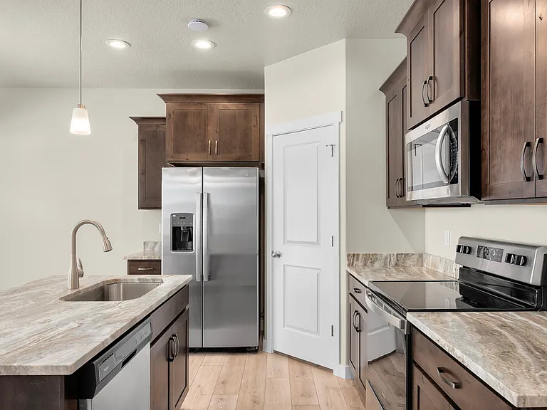 4052 W Harper Ln #128 — Photo 8