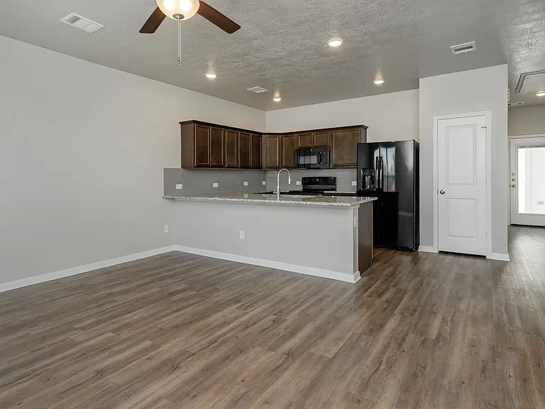 1150 Trellis Pass — Photo 4