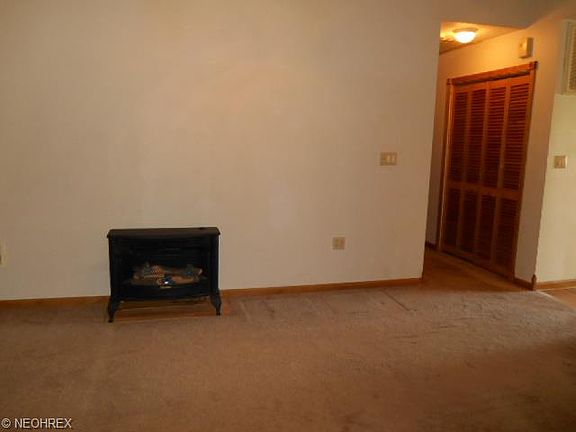 3rd image of 921 Norman Ave
