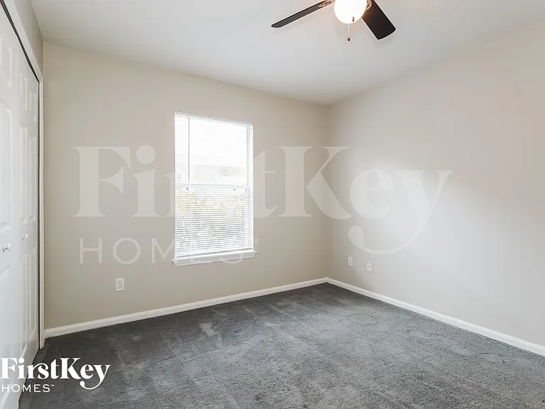 2089 W Lymington Way — Photo 16