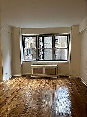 3rd image of 80 Park Ave APT 8A