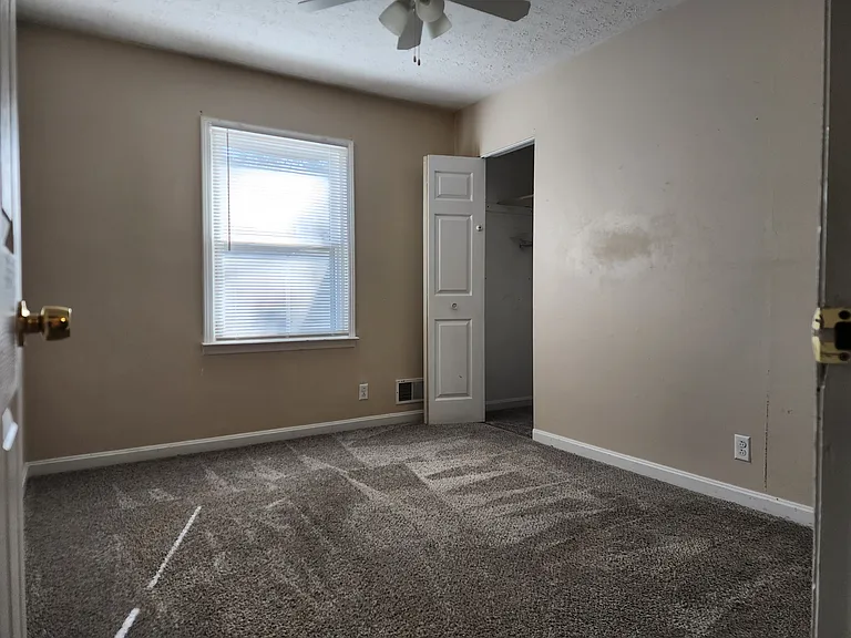11412 Kendrick Dr — Photo 14
