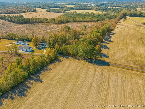 5 Barnesville Church Rd, Orrum, NC 28369