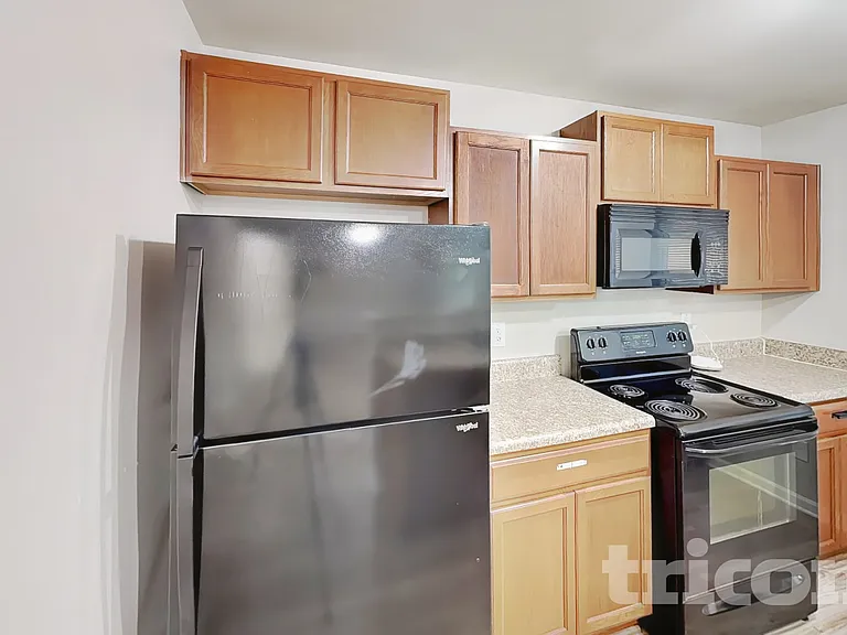 2419 Shad Ct — Photo 7