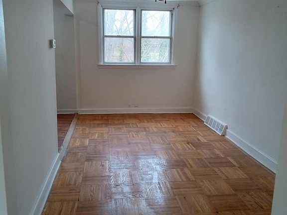 4th image of 123 Spring Valley Rd