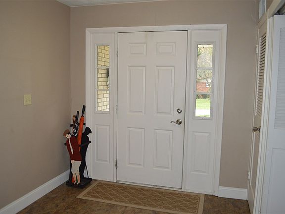 2nd image of 2268 E Seminole Dr