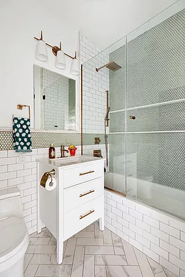 Sold by Compass | media 10