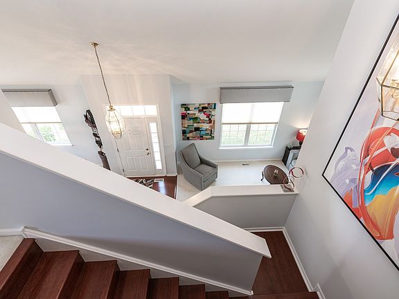 2nd image of 1259 Tamarack Dr