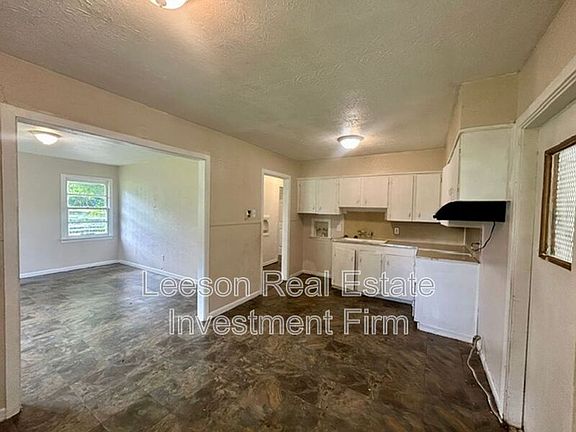 5th image of 307 W 71st St