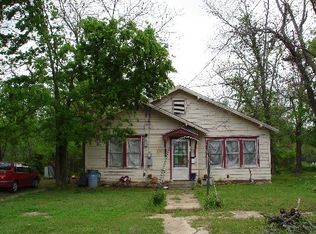 849 3rd St SW, Paris, TX 75460