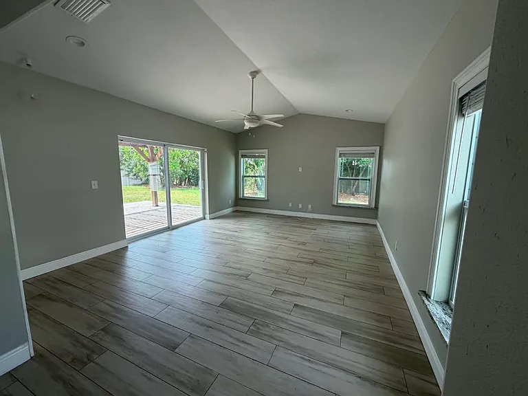 6944 Grande Vista Way — Photo 6