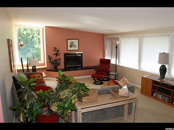5th image of 3458 S Westwood Dr