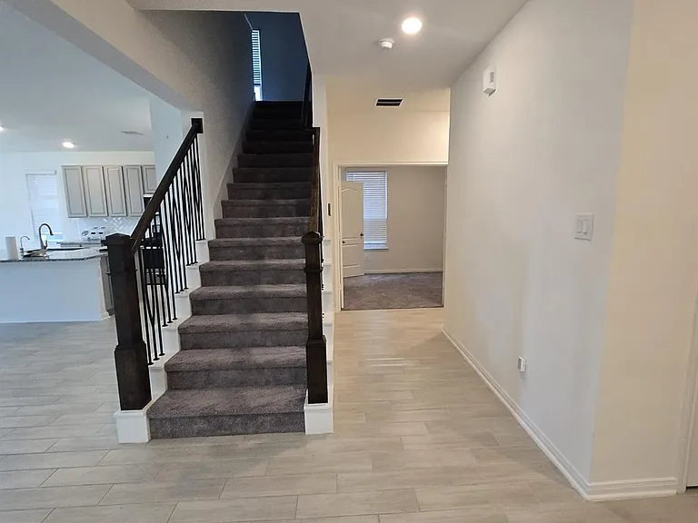 25223 Sierra Manor Ct — Photo 5