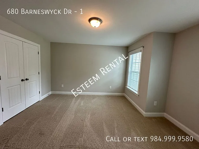 680 Barneswyck Dr #1 — Photo 28