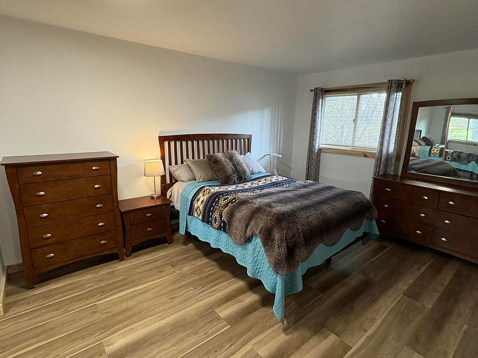 1st image of 315 Krane Dr Unit 4