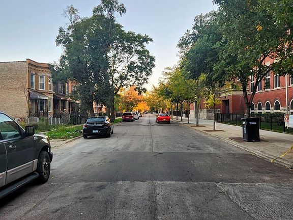 3rd image of 651 N Lawndale Ave