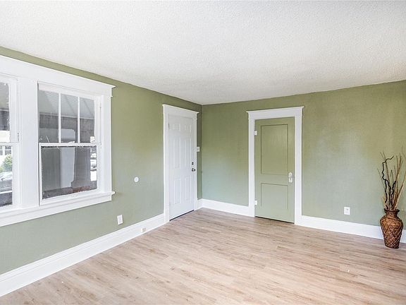5th image of 2415 Charlack Ave