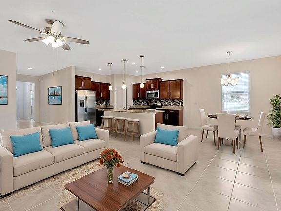 5th image of 10434 Scenic Hollow Dr